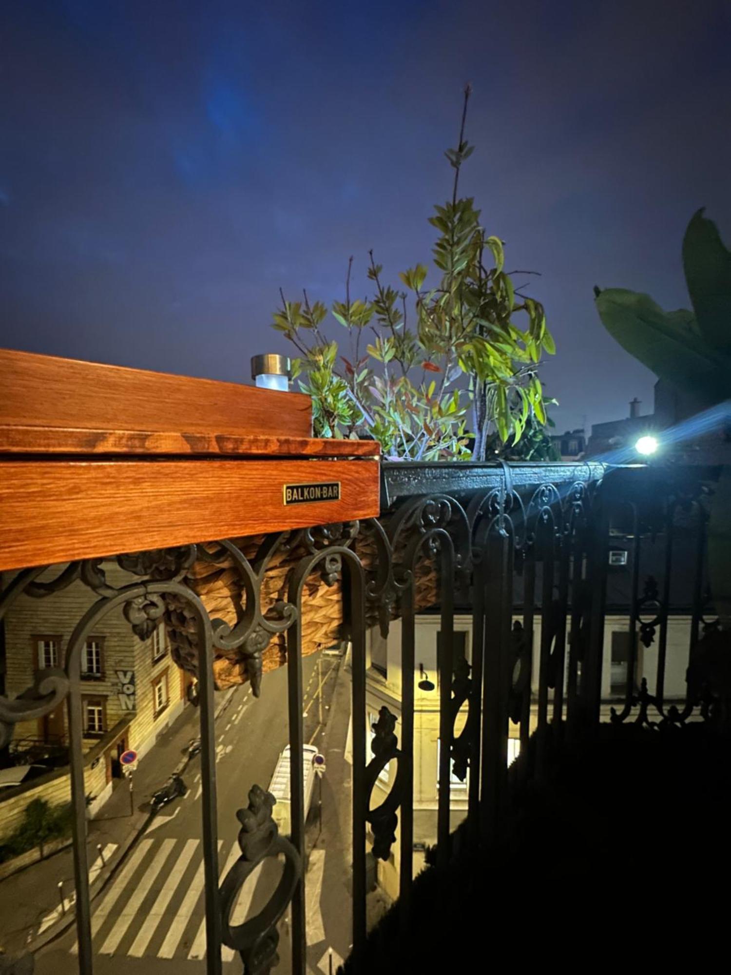 Suite Vue Montmartre & Balcon Parijs Buitenkant foto